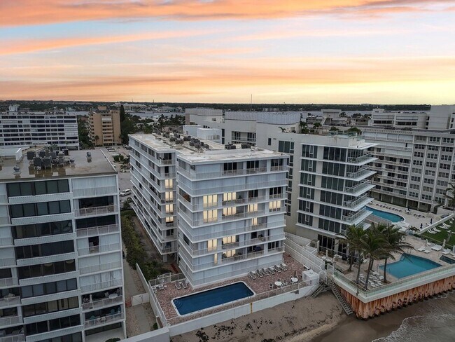 Building Photo - 3580 S Ocean Blvd