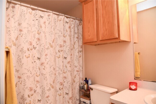 Building Photo - 3813 Oldenburg Ln