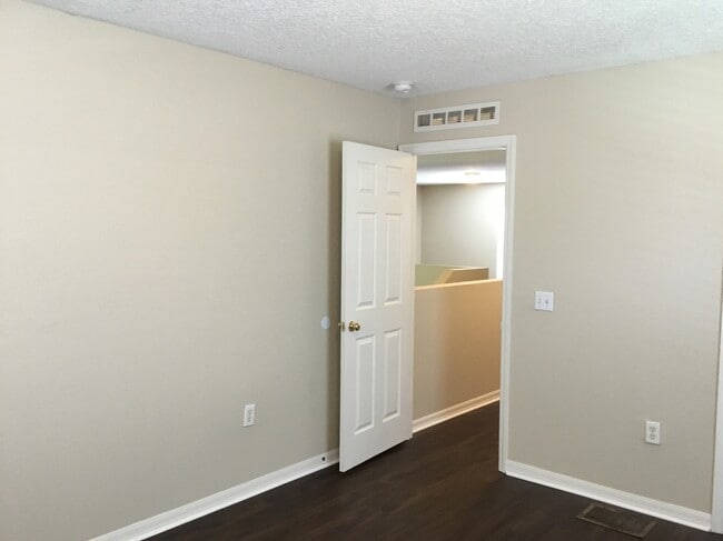 Building Photo - 87211 Kipling Dr
