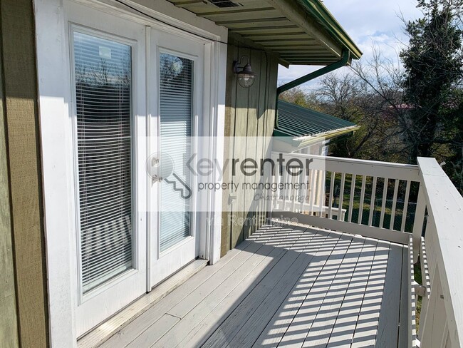 Building Photo - 4652 Cary Ln