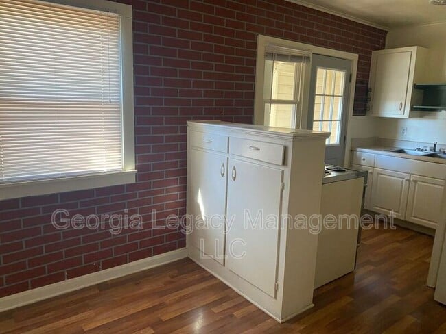 Primary Photo - 21 Andrews Ct