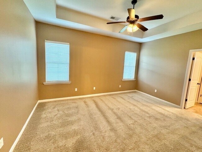 Building Photo - 6302 Vera Ln