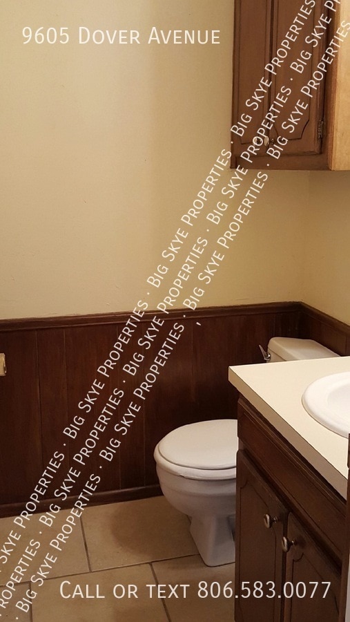 Building Photo - 9605 Dover Ave