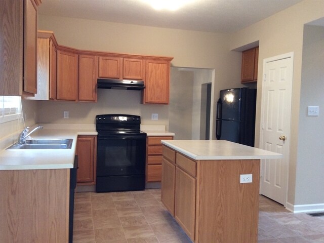 Building Photo - 5745 Turnbull Ct