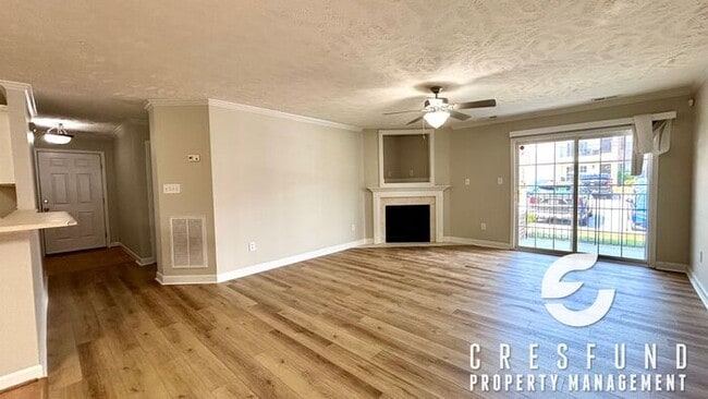 Building Photo - BRAND NEW FLOORING!!! - 2 Bed, 2 Bath Cond...