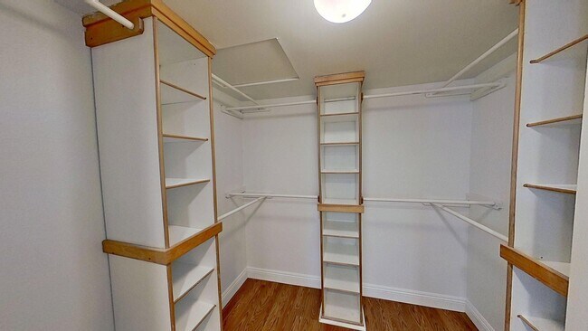 Building Photo - 24652 Vía Raza