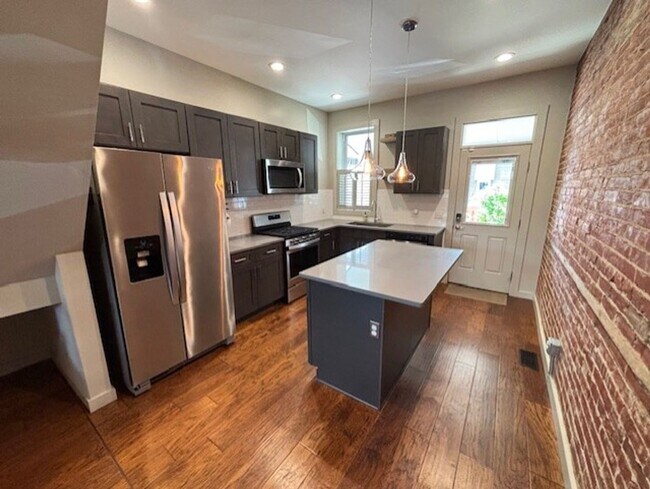 Building Photo - Beautiful Home for Rent