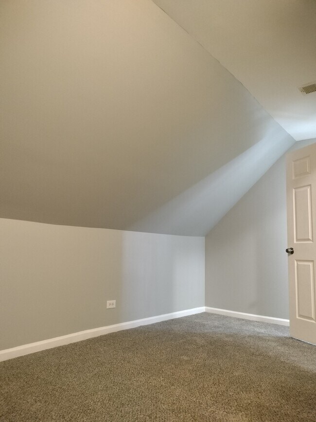 Building Photo - 8320 S Muskegon Ave