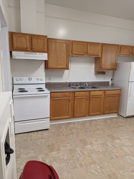 Building Photo - 621 Park Cir