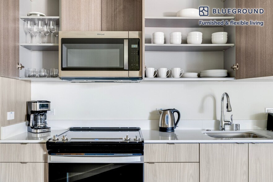 Building Photo - 1501 Buena Vista Ave