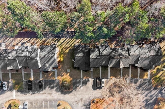 Building Photo - 5058 Jonesboro Rd