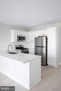 Building Photo - 872 Haddon Ave