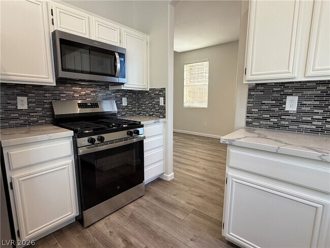 Building Photo - 1908 Thunder Ridge Cir