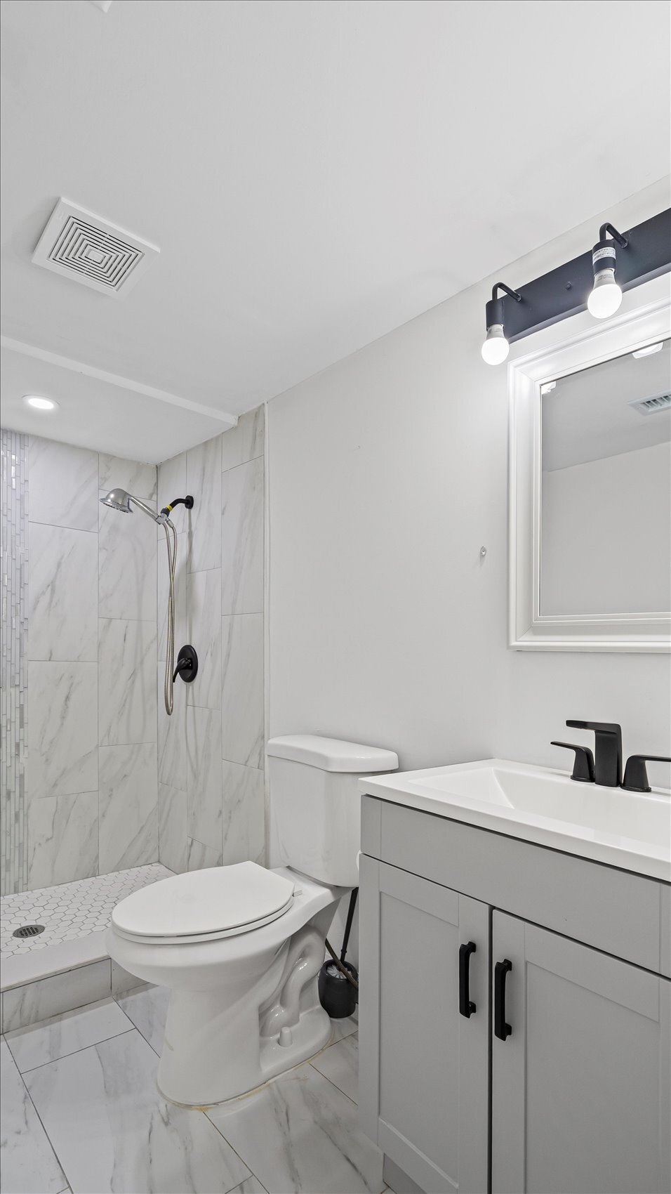 Building Photo - 2308 Druid Park Dr