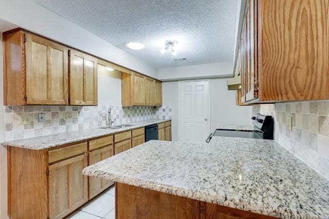 Building Photo - 528 Essex Pl