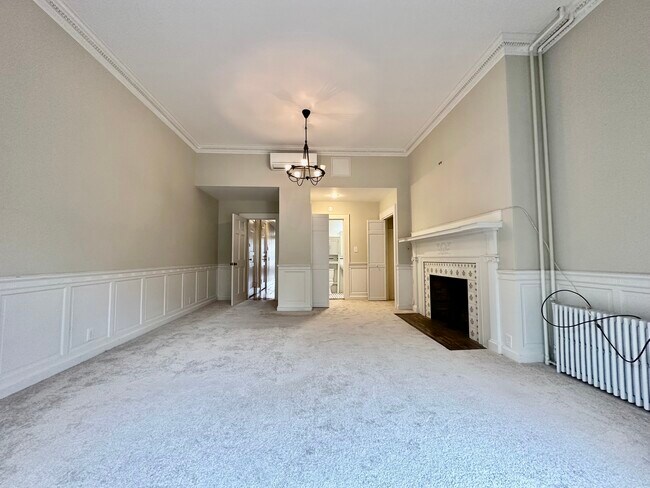 Building Photo - 472 Beacon St