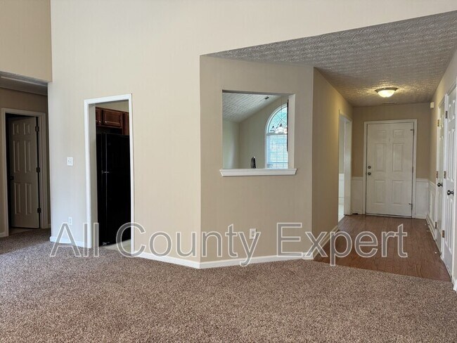 Building Photo - 1277 Poison Oak Ct SE