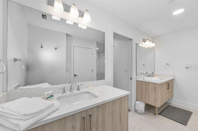 Building Photo - 415 Island Way