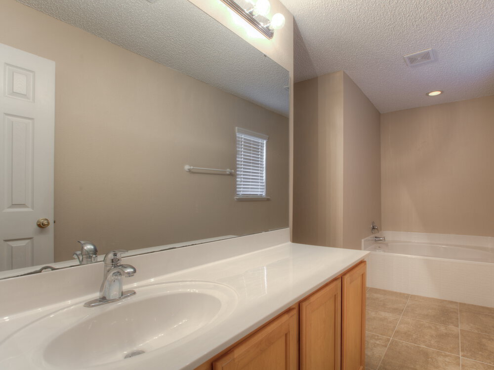 Building Photo - 239 Pleasant Gardens Dr