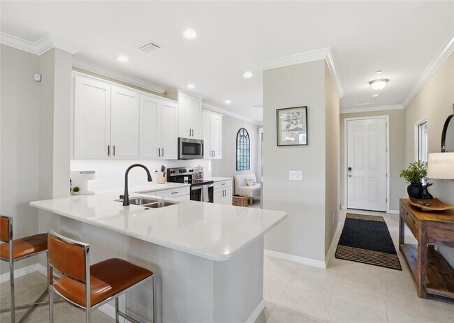 Building Photo - 12720 Sorrento Wy