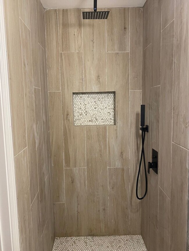 Building Photo - 3 BR 2 BA ALGIERS GEM - WON'T LAST LONG!!