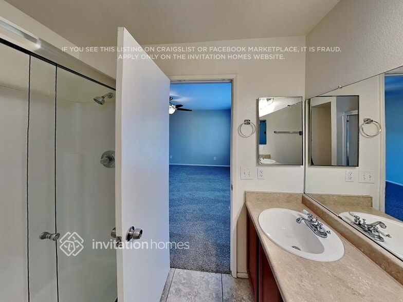 Building Photo - 7041 W Krall St