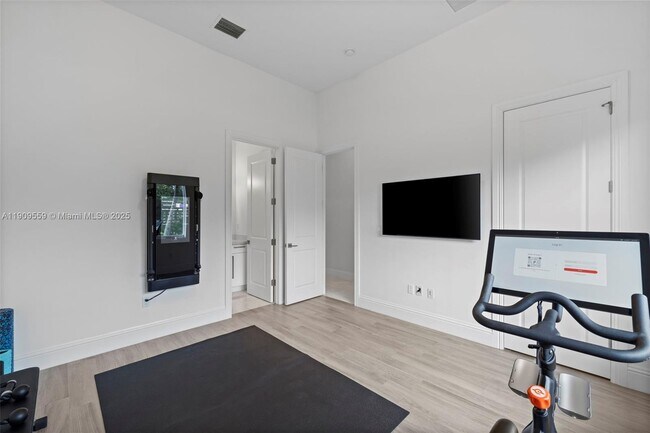 Building Photo - 9580 SW 101st Terrace