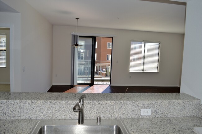 Building Photo - Beautiful 2/2 DOMA Little Italy Condo with...