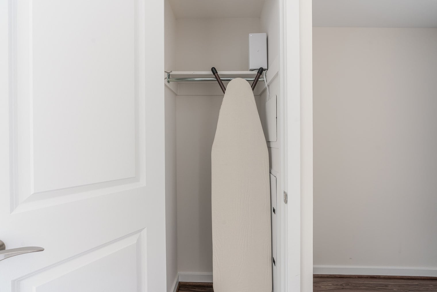 Building Photo - 3444 Fairfax Dr