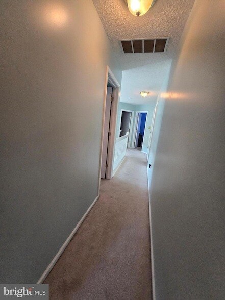 Building Photo - 1 Radcliff Ct
