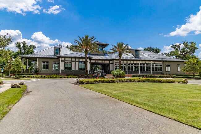 Building Photo - 110 Oak Pk Dr
