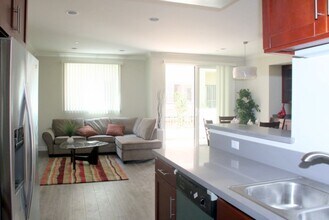Building Photo - Chandler Court Apartment Homes