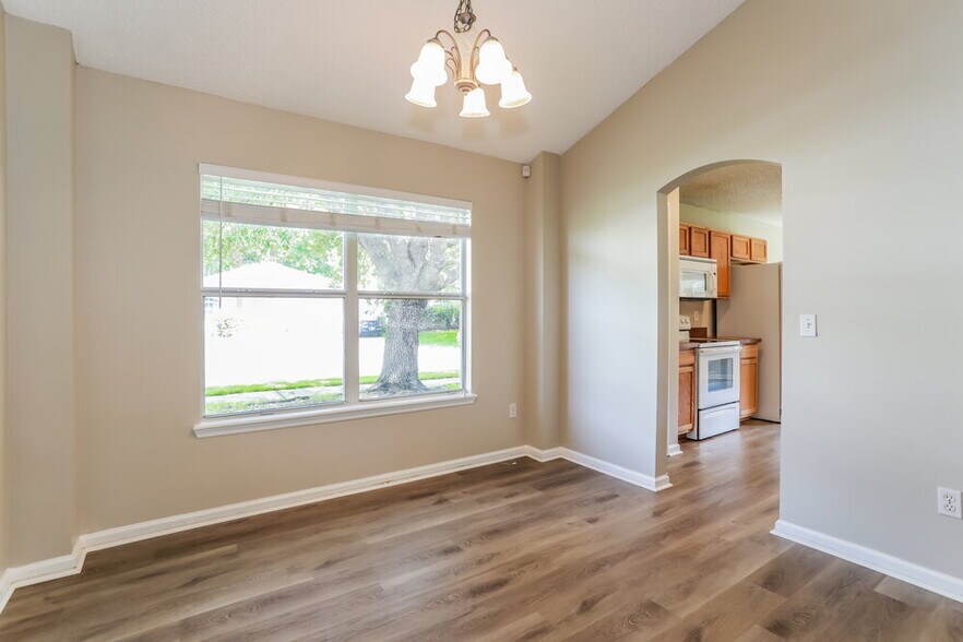Building Photo - 8059 Carisbrook Ct