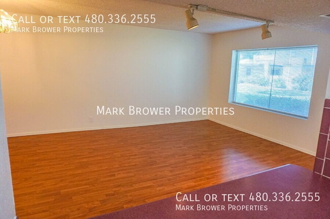 Building Photo - 3131 S Fairfield Dr