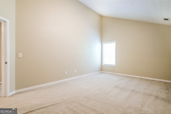 Building Photo - 534 Shadow Valley Ct