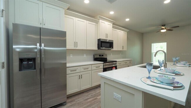 Building Photo - 6454 Freeport Dr