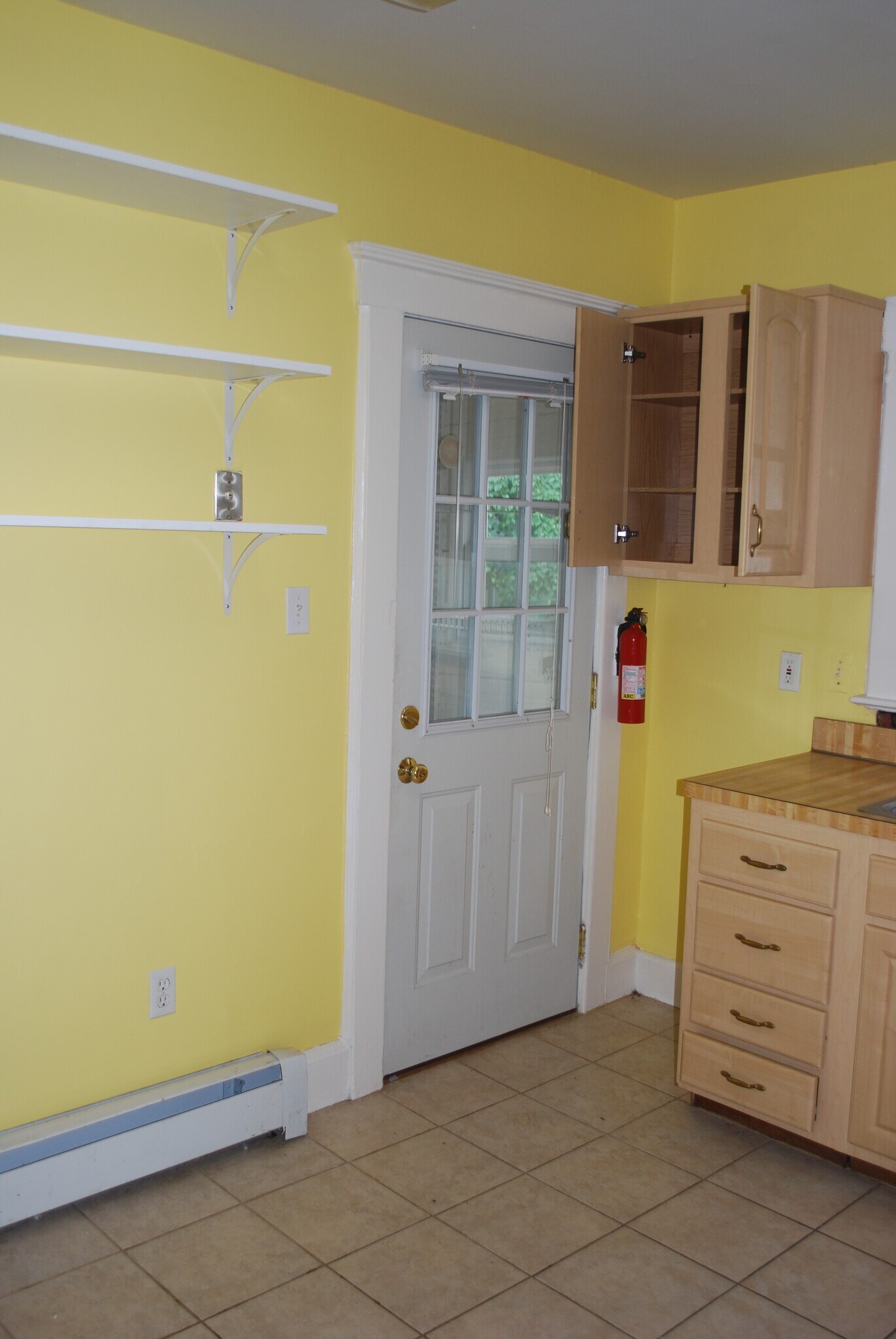 Building Photo - 220 N 4th Ave