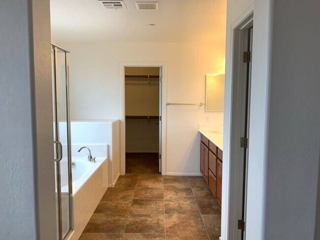 Building Photo - 7752 Broadloom Ct