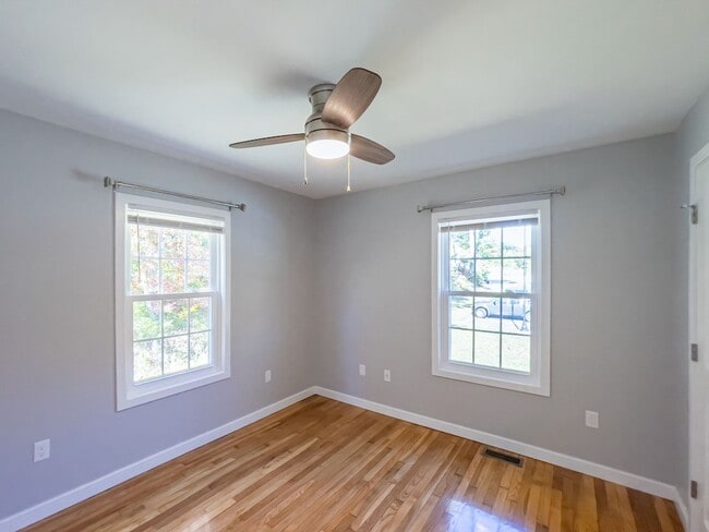 Building Photo - 159 Dunham St