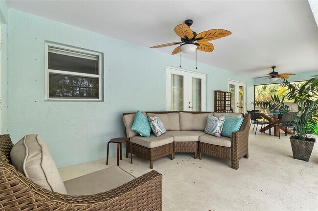 Building Photo - 1728 Kadashow Ave