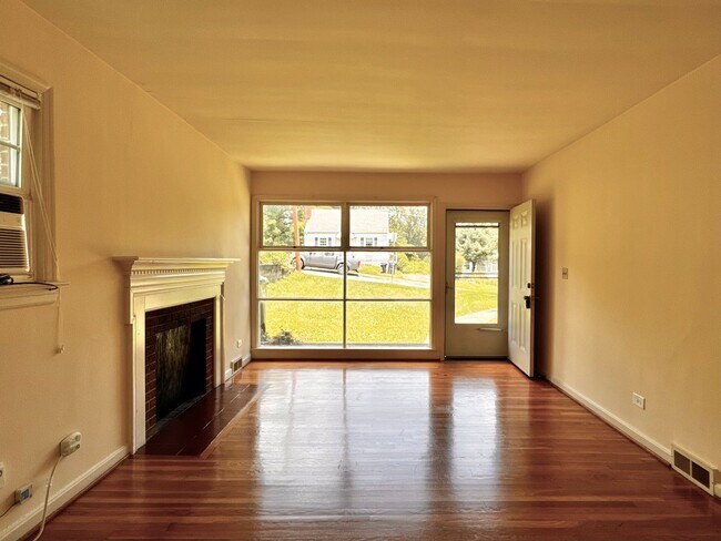 Building Photo - 1506 Broad Ave