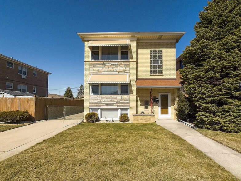 Primary Photo - 5948 W 79th St