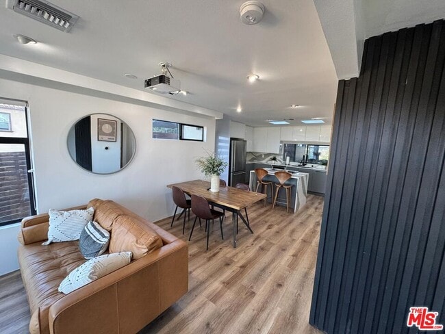 Building Photo - 7302 Mooney Dr