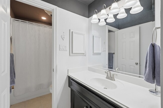 Building Photo - 1923 Bailey St