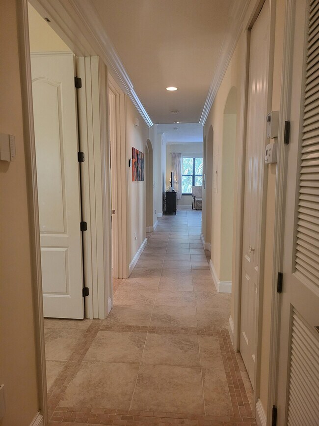 Building Photo - 1256 Carpazi Ct