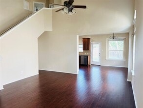 Building Photo - 245 Verano Dr