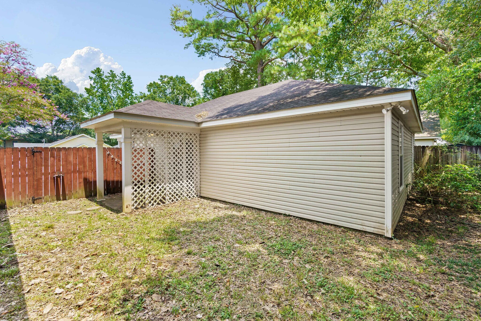 Building Photo - 6355 Burnham Wood Pl