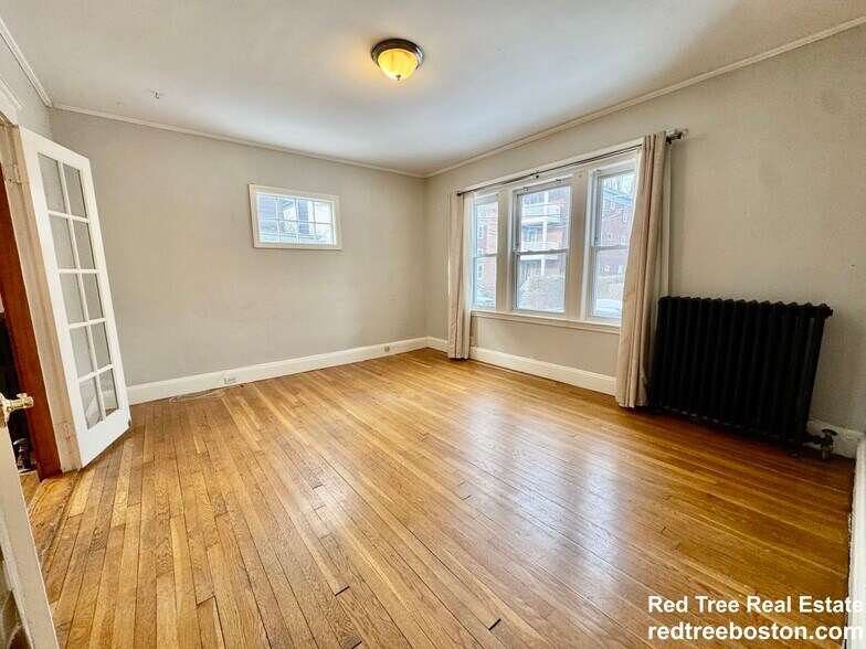 Building Photo - 12 Saint Peter St