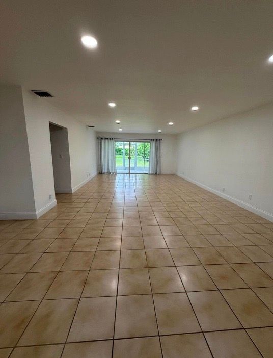 Building Photo - 96 Del Rio Blvd