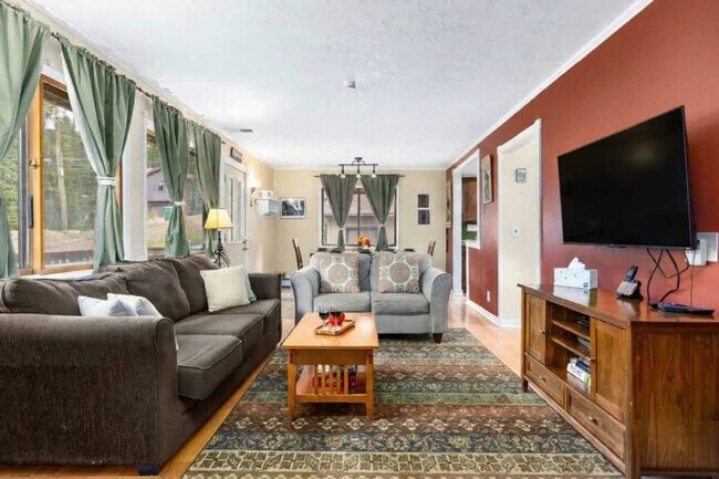 Building Photo - 513 Co Rd 672